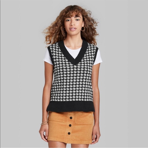 Wild Fable Vneck Printed Houndstooth 